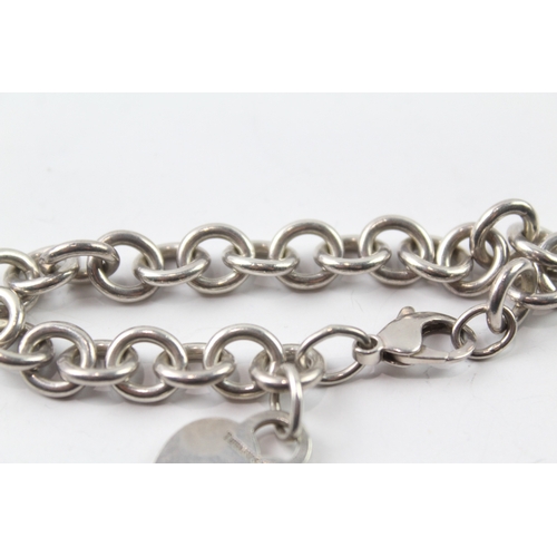 531 - A silver bracelet by Tiffany and Co (36g)