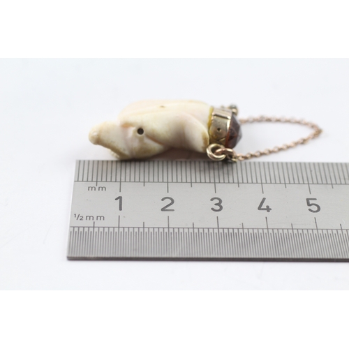 543 - 9ct gold carved Victorian shell snake pendant, as found (8.6g)