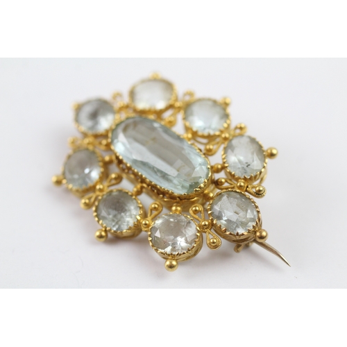 55 - 21ct gold vintage aquamarine brooch (10.5g)