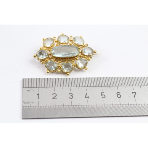 55 - 21ct gold vintage aquamarine brooch (10.5g)