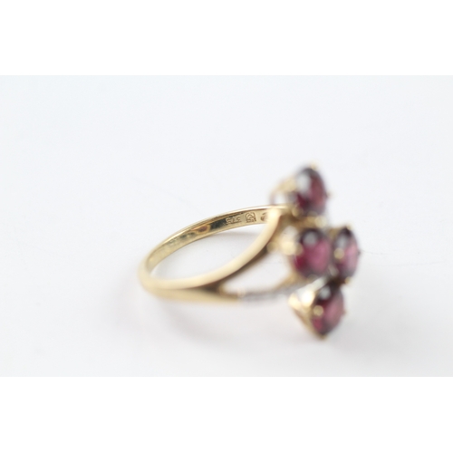 56 - 9ct gold garnet and diamond cocktail ring (3.7g) Size R 1/2