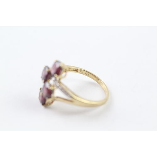 56 - 9ct gold garnet and diamond cocktail ring (3.7g) Size R 1/2