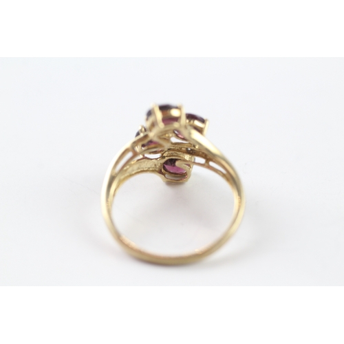 56 - 9ct gold garnet and diamond cocktail ring (3.7g) Size R 1/2