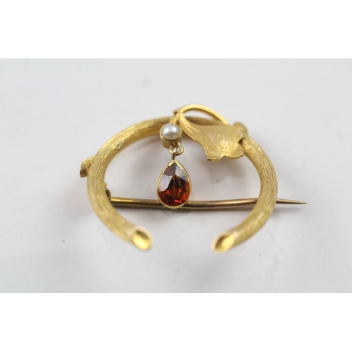 561 - 9ct gold citrine and pearl set Art Nouveau brooch (3.5g)