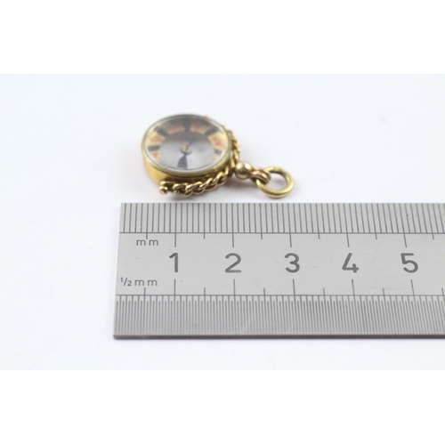 571 - 9ct gold antique compass fob (3.7g)