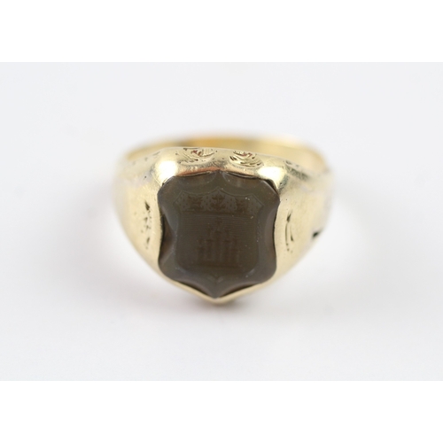 575 - 12ct gold antique sardonyx intaglio signet ring (4.2g) Size O