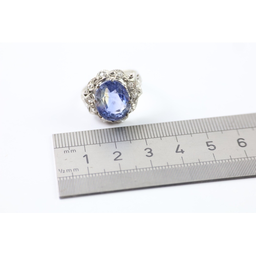 75 - 18ct gold diamond and sapphire ring (7.5g) Size R 1/2