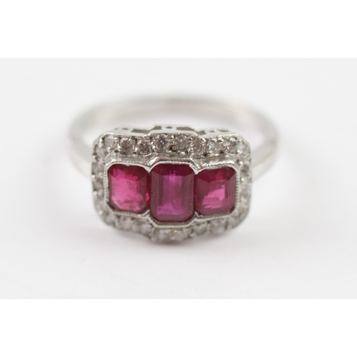 81 - 18ct gold diamond and ruby ring (4.3g) Size N