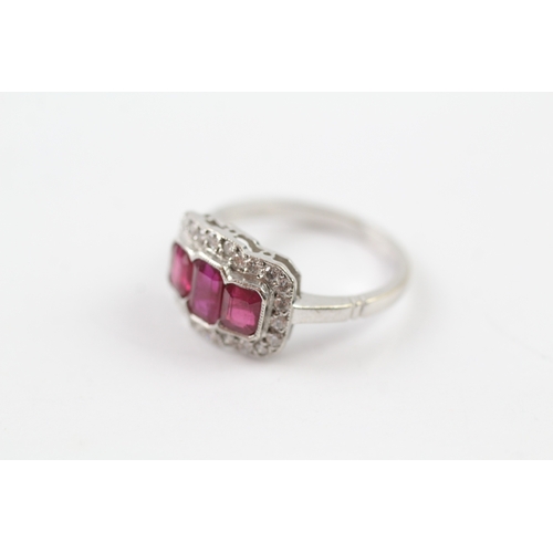 81 - 18ct gold diamond and ruby ring (4.3g) Size N