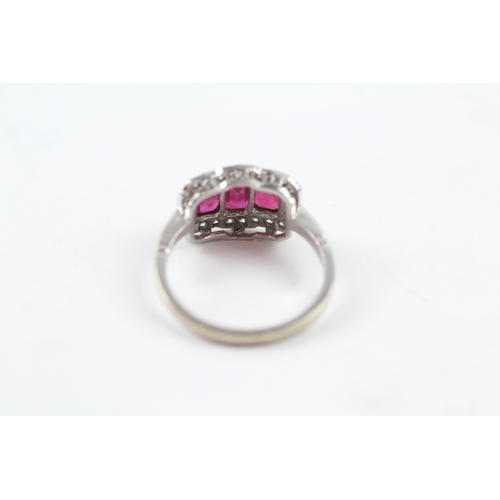 81 - 18ct gold diamond and ruby ring (4.3g) Size N