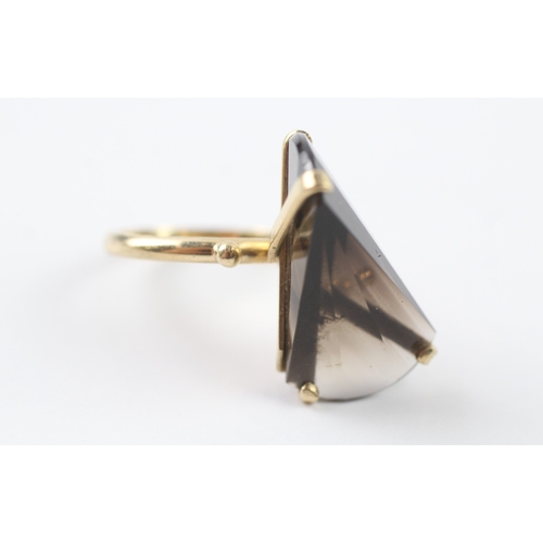 87 - 9ct gold smoky quartz cocktail ring (6.5g) Size N