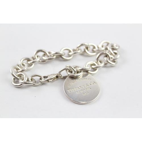 9 - A silver bracelet by Tiffany and Co (37g)