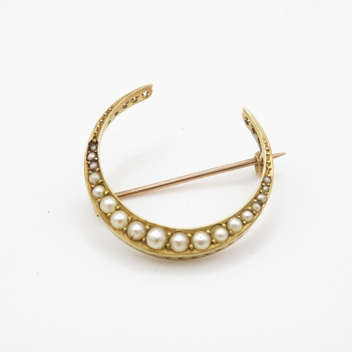 296 - 15ct gold Victorian crescent moon brooch set with pearl (3.4g)