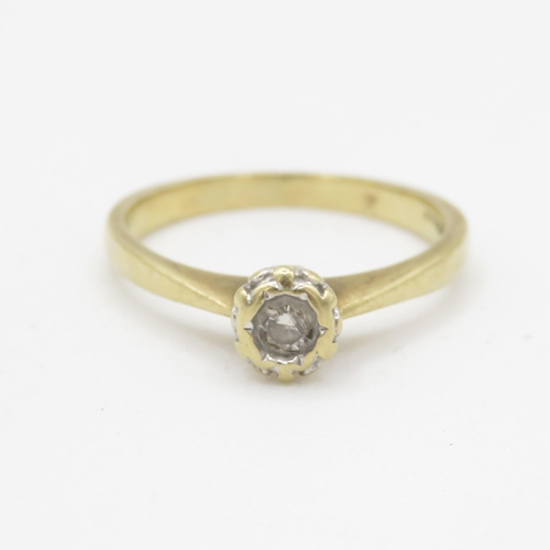 203 - 9ct gold solitaire diamond ring (2.2g) Size N