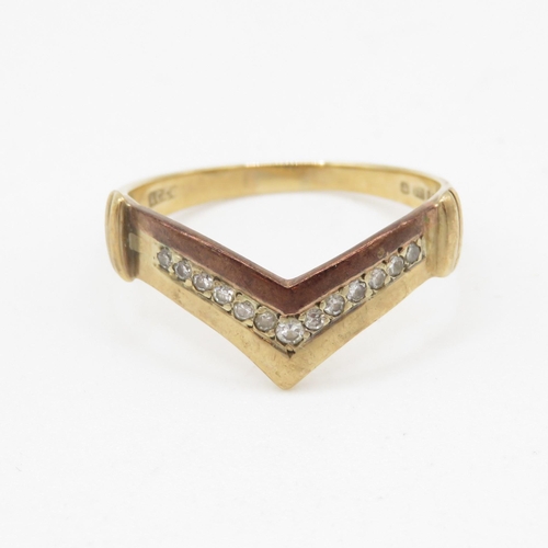 68 - 9ct gold diamond chevron ring (2.2g) Size P