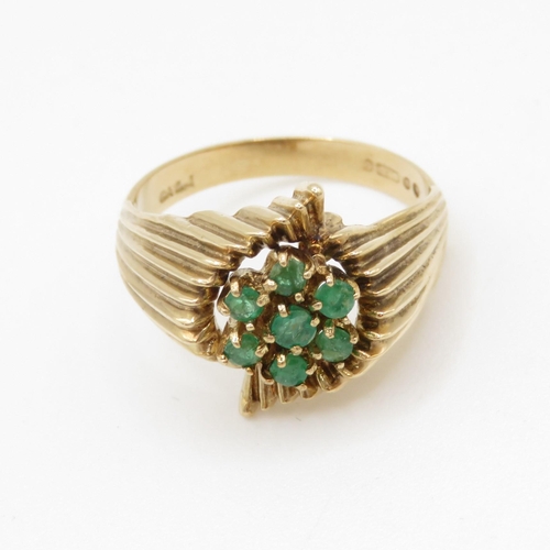 69 - 9ct gold emerald ring (3.8g) Size Q 1/2