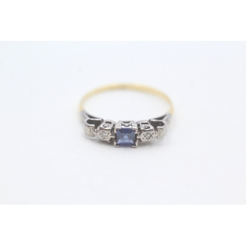 109 - 18ct gold square sapphire and diamond ring (1.4g) Size M 1/2