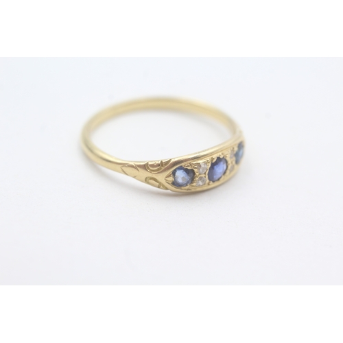 111 - 18ct gold vintage sapphire & diamond dress ring (3.4g) Size U