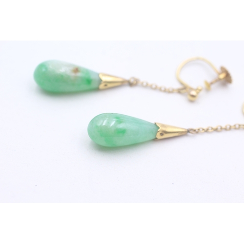 119 - 9ct gold antique jade drop earrings (4.8g)