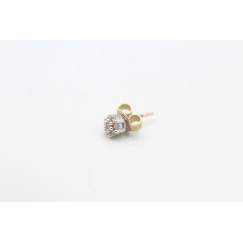 122 - 18ct gold diamond stud earrings (0.9g)