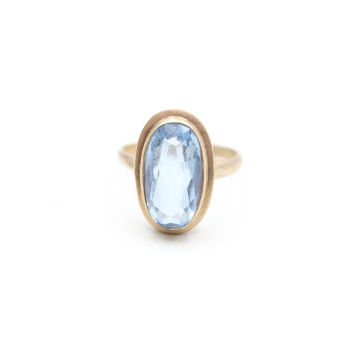 134 - 9ct gold vintage blue gemstone dress ring (4.1g) Size P