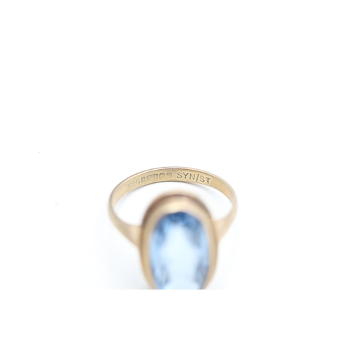 134 - 9ct gold vintage blue gemstone dress ring (4.1g) Size P