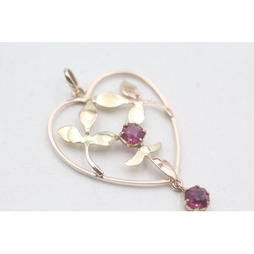 206 - 9ct gold vintage pink garnet floral pendant (1.1g)