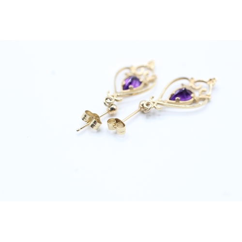 207 - 9ct gold pear cut amethyst drop earrings (1.3g)