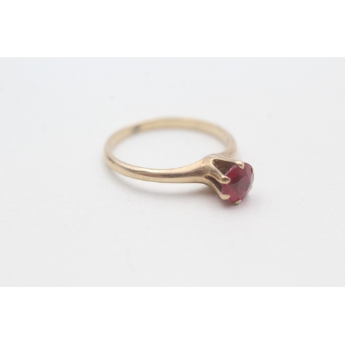 227 - 9ct gold ruby solitaire ring (1.8g) Size L 1/2