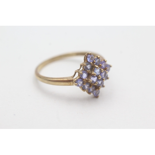 32 - 9ct gold tanzanite dress ring (2.4g) Size V 1/2