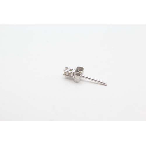 34 - 9ct gold diamond stud earrings (0.5g)