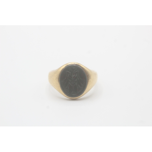 36 - 18ct gold antique bloodstone intaglio signet ring (7g) Size O