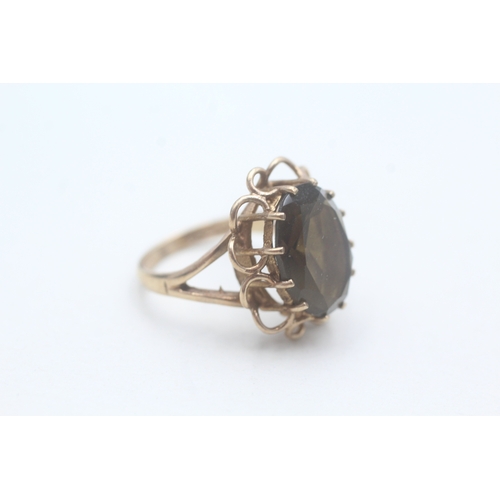 41 - 9ct gold smoky quartz cocktail ring (4.6g) Size L