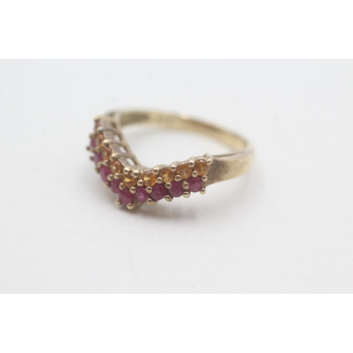 51 - 9ct gold ruby and orange gemstone chevron ring (3.5g) Size P