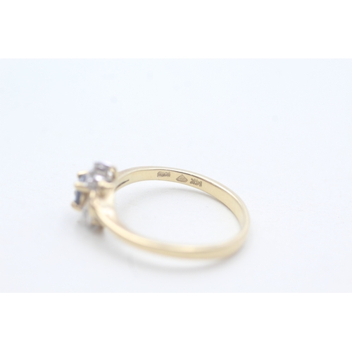 62 - 14ct gold sapphire and diamond ring (2.3g) Size N