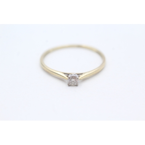 66 - 9ct gold solitaire diamond ring (1g) Size U 1/2