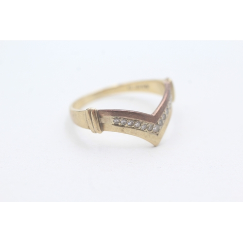 68 - 9ct gold diamond chevron ring (2.2g) Size P