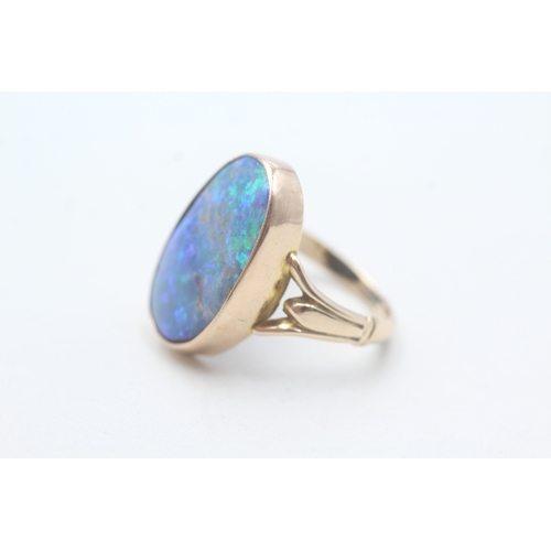 83 - 9ct gold opal doublet dress ring (4.9g) Size N 1/2