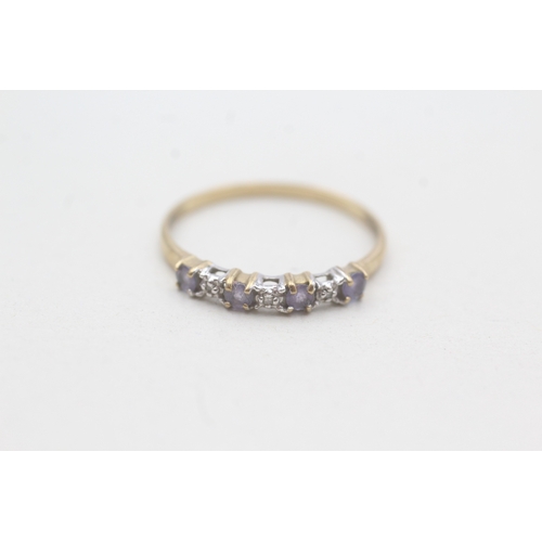 91 - 9ct gold tanzanite & diamond half eternity ring (1g) Size Q 1/2