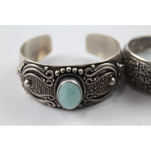 314 - Collection of Sterling Silver Bangles inc. Larimar, Onyx, Textured, Cuff x 2 76g