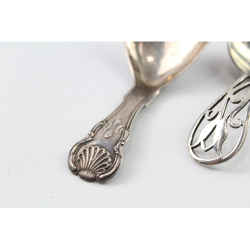 327 - 3 x Antique / Vintage .925 Sterling Silver Caddy Spoons Inc Georgian Etc (49g)