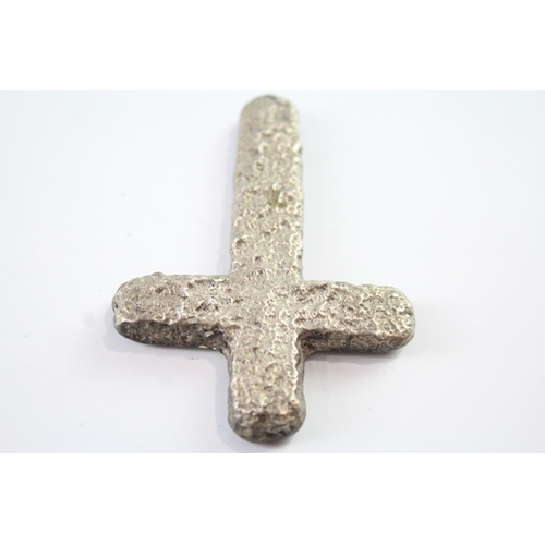 362 - Vintage Stamped .925 Sterling Silver Cast Cross Crucifix Paperweight / Token 93g