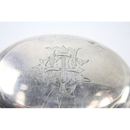 377 - Anique Victorian 1898 Birmingham Sterling Silver Squeeze Action Snuff Box (61g)