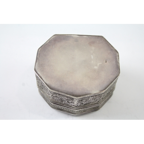 379 - Antique / Vintage Stamped .800 Silver Scrolling Leaf Detailed Trinket Box 91g