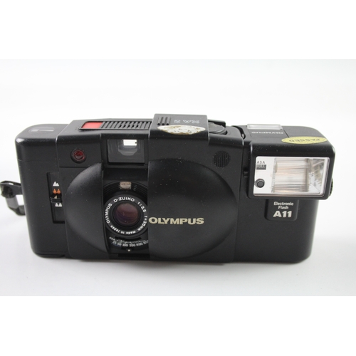 445 - Olympus XA2 Compact Film Camera Working w/ 35mm F/3.5 Lens