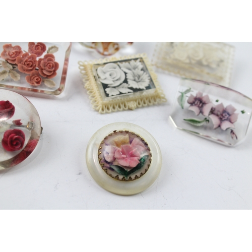 266 - Collection of Early Plastic Jewellery inc. Reverse Carved, Floral x 10 100g