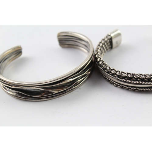 286 - Collection of Sterling Silver Bangles inc. Ruffle, Wave, Modernist x 4 98g