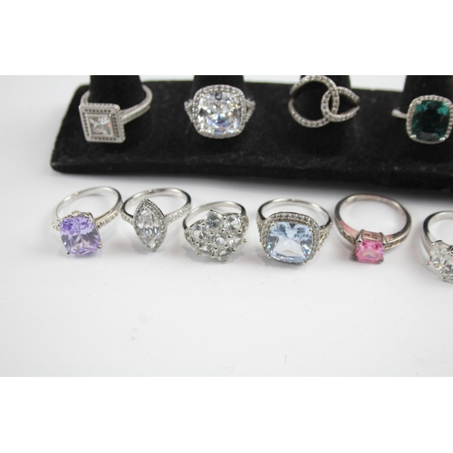 300 - Assortment of Sterling Silver Rings inc. Gemstone, CZ, Cocktail x 15 67g