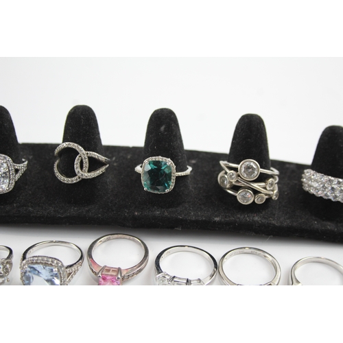 300 - Assortment of Sterling Silver Rings inc. Gemstone, CZ, Cocktail x 15 67g