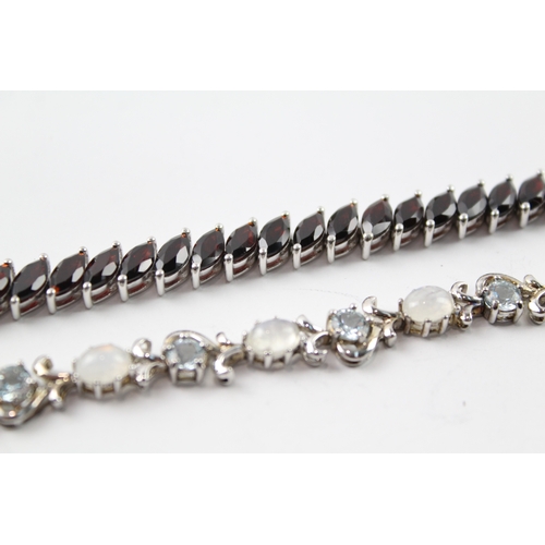 310 - Collection of Sterling Silver Bracelets inc. Garnet, Moonstone x 2 33g